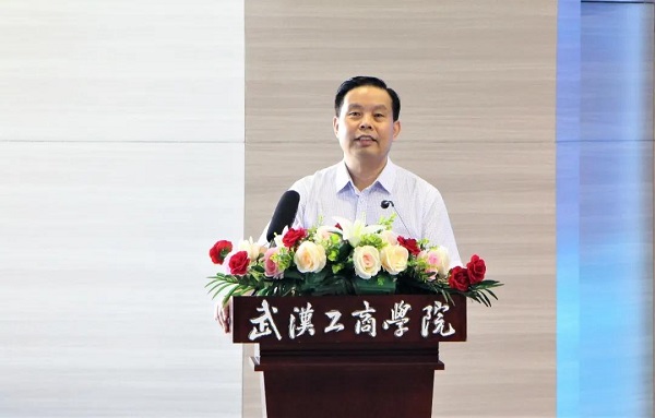 武汉工商学院赵北平副校长